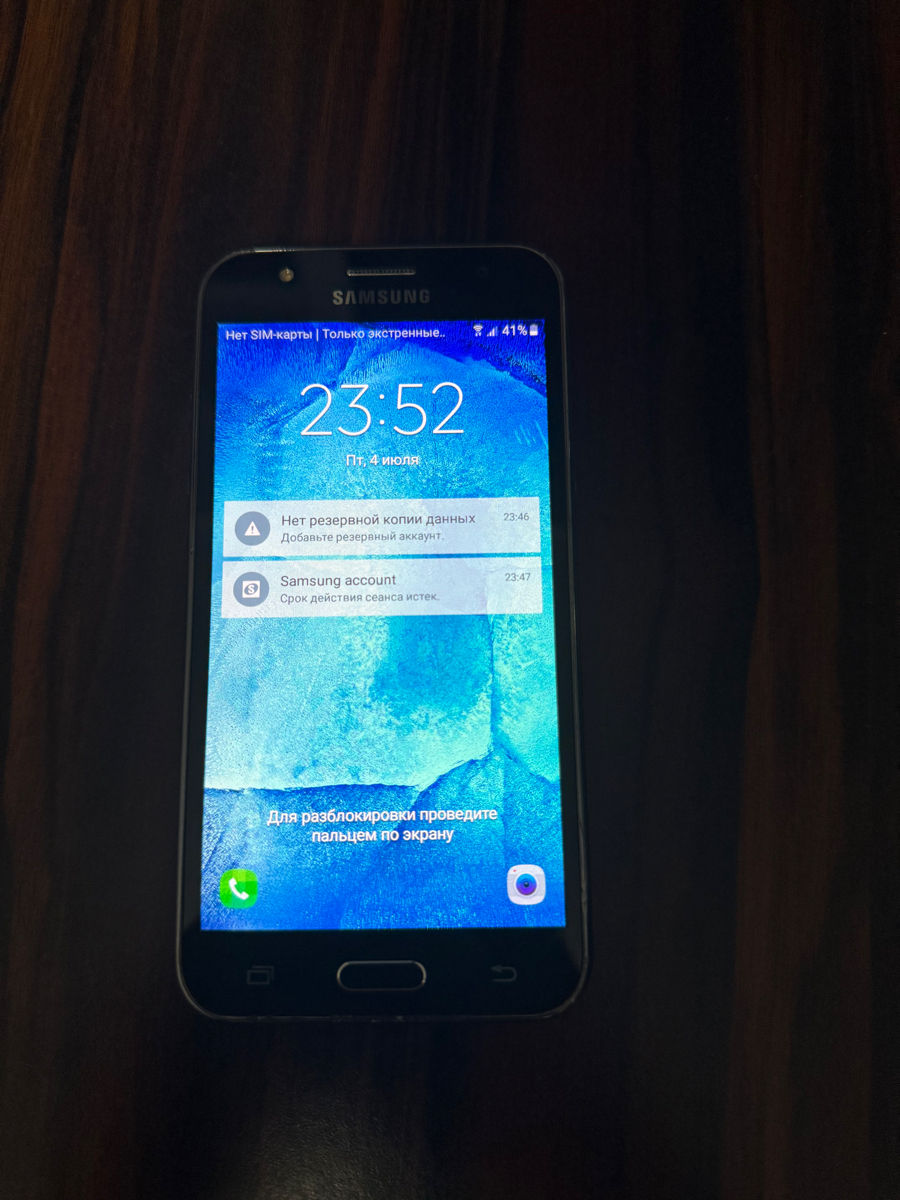 Samsung Galaxy J5 фото 2