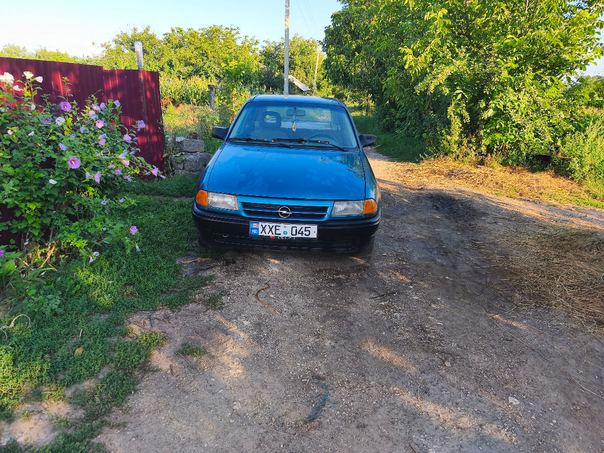 Opel Astra foto 0