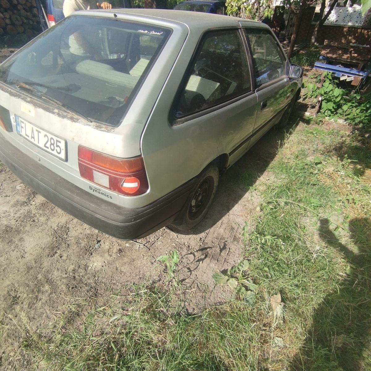 Hyundai Pony foto 6