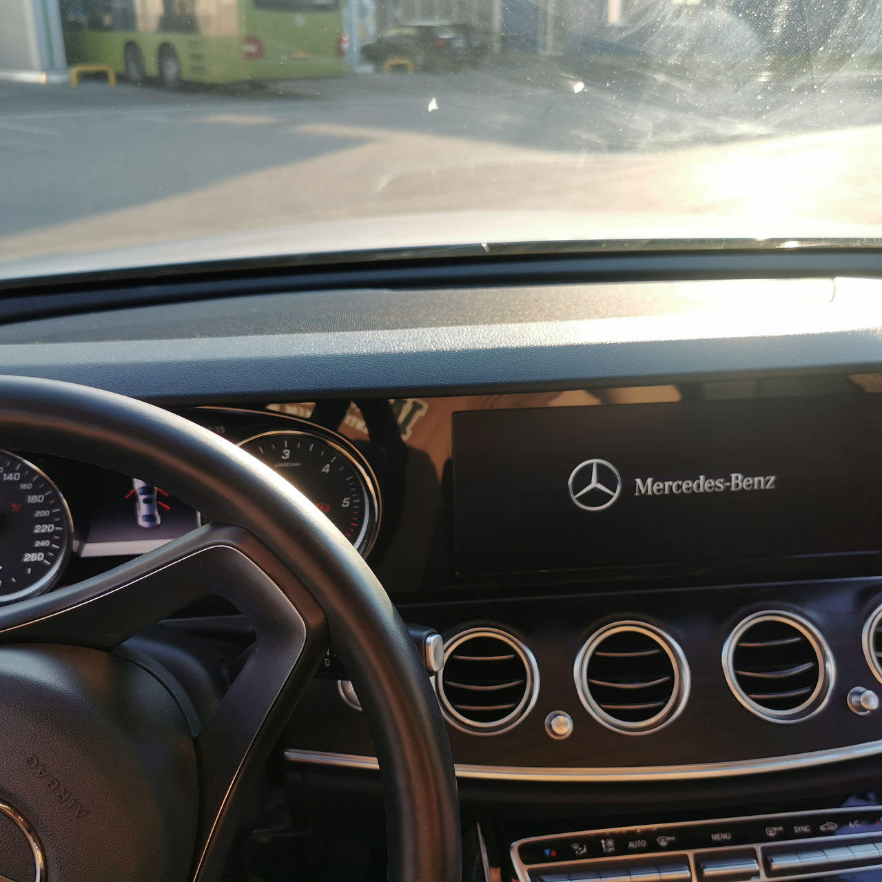 Mercedes E-Class foto 9