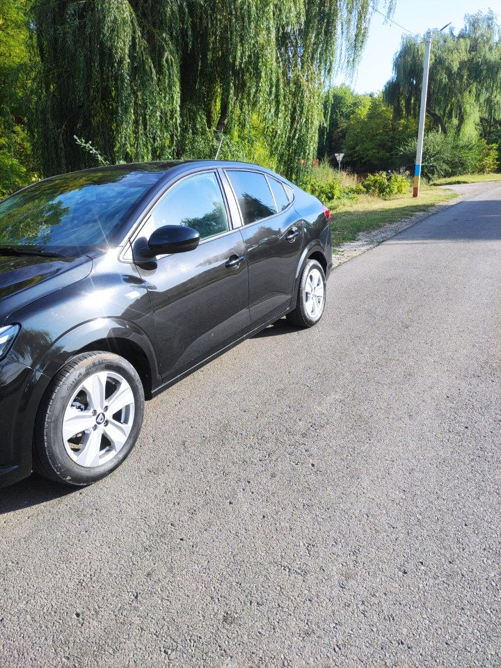Dacia Logan foto 1