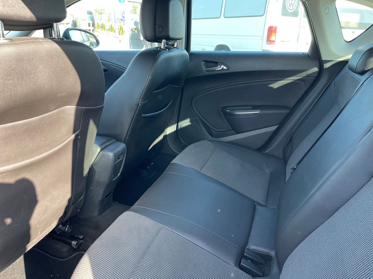 Opel Astra фото 9