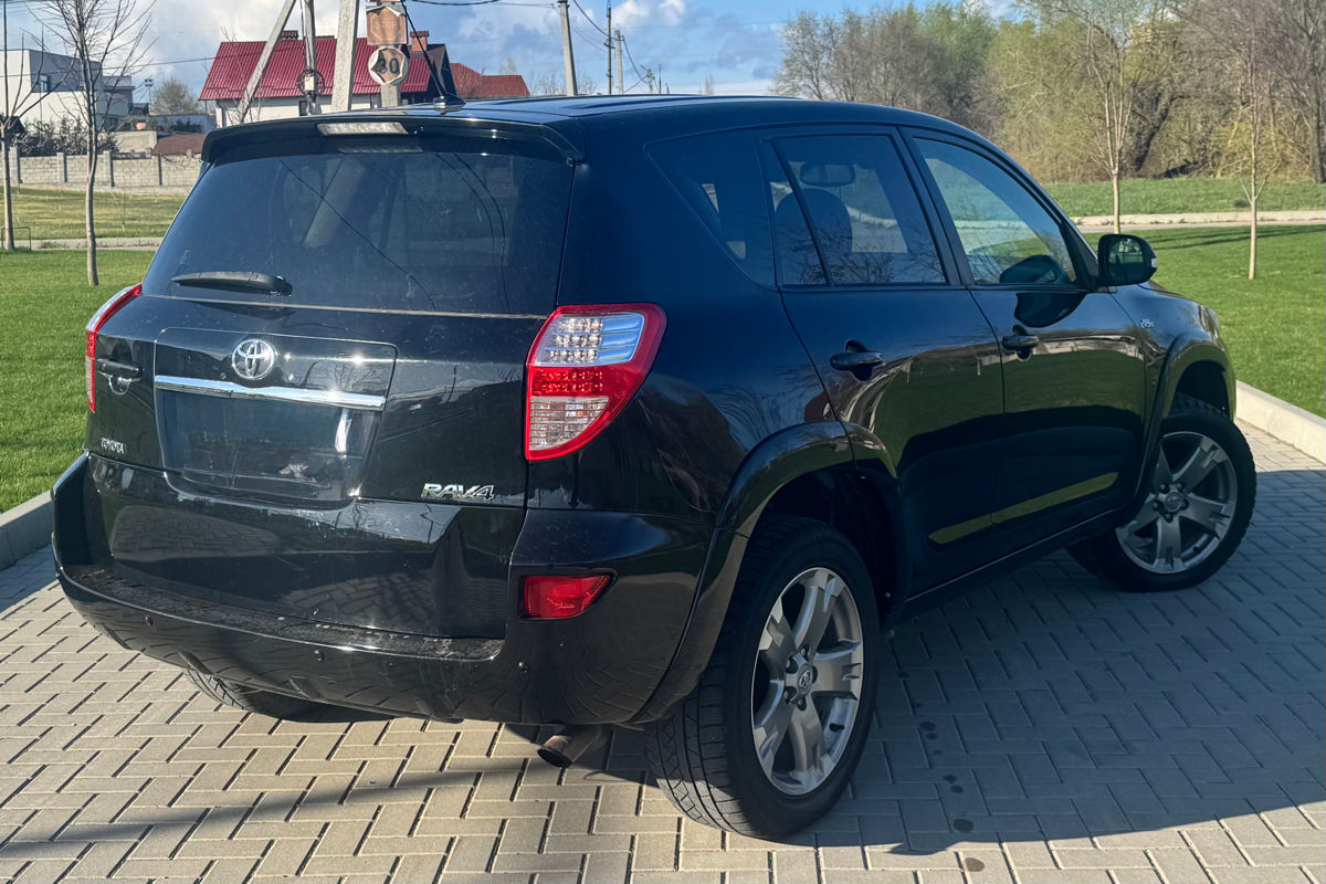 Toyota Rav 4 an. 2010 cu rulaj 320000 km, Diesel, 7999