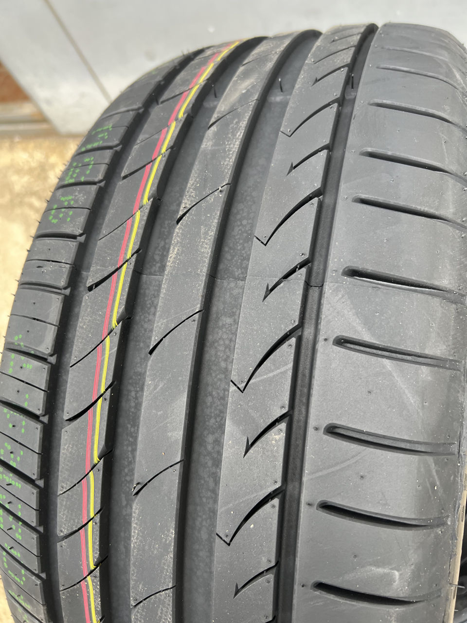 245/40 R17 Tracmax Xprivilo TX3/ Доставка, livrare toata Moldova foto 4