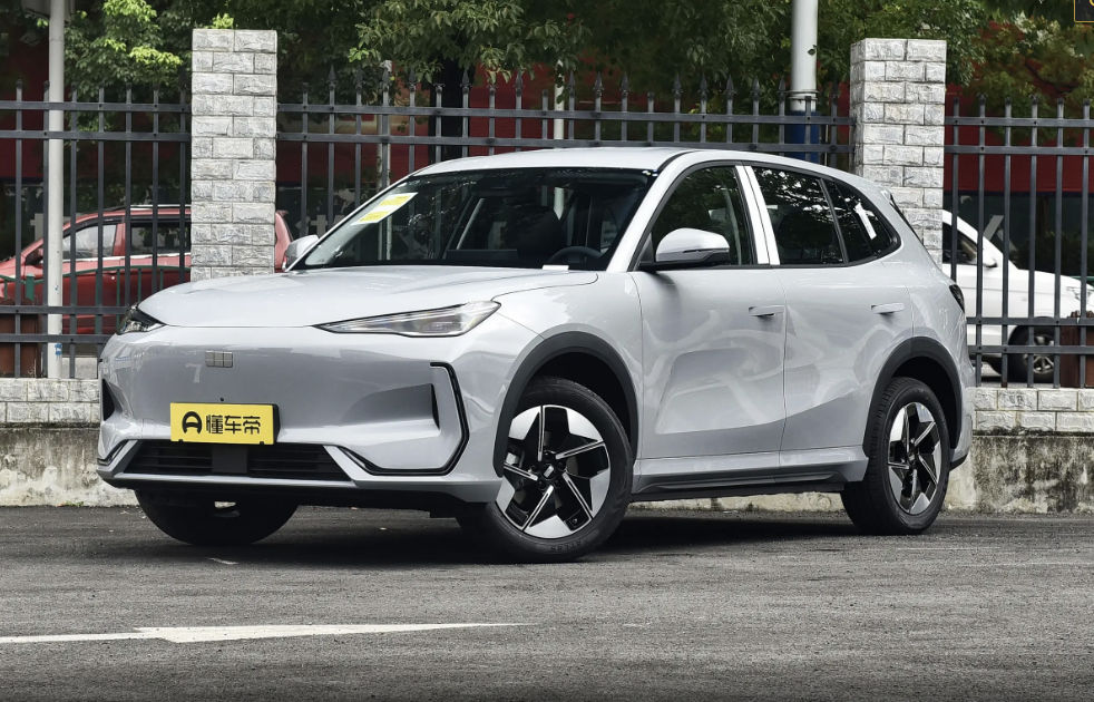 Geely Galaxy E5 2025 г. с пробегом 10 км, Электричество, 15790 €