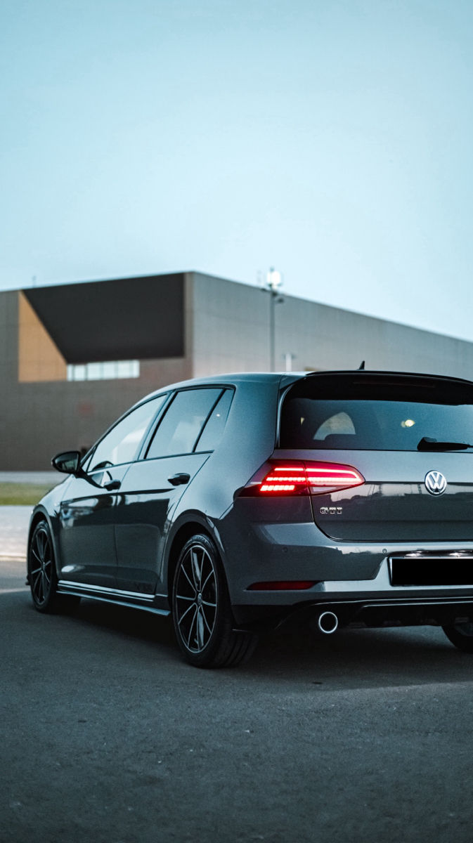 Volkswagen Golf foto 1