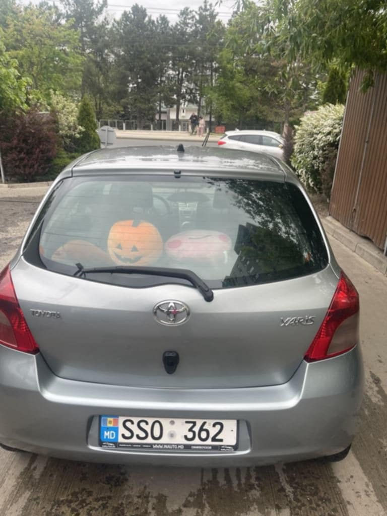 Toyota Yaris foto 2
