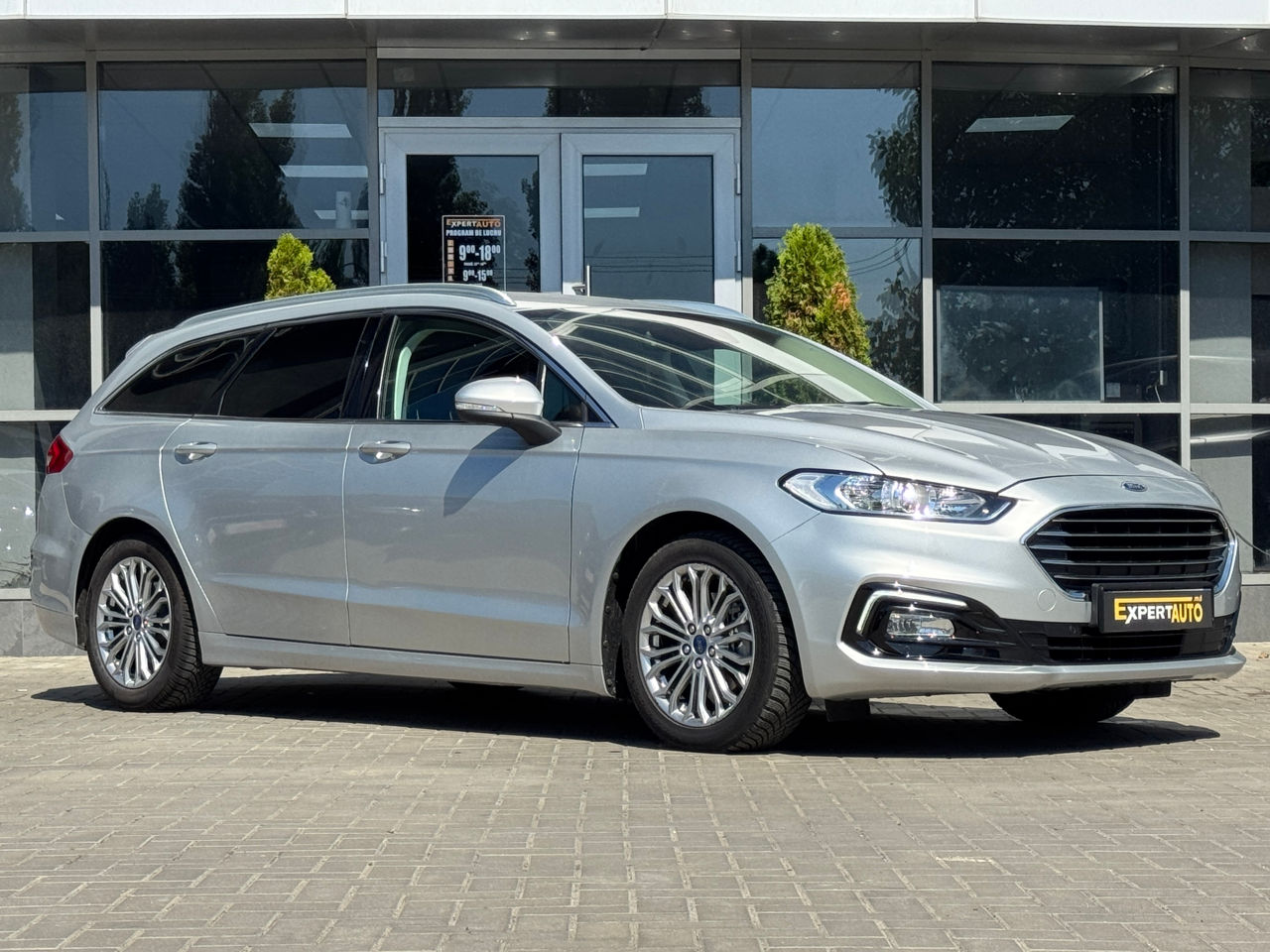 Ford Mondeo — fotografia 3