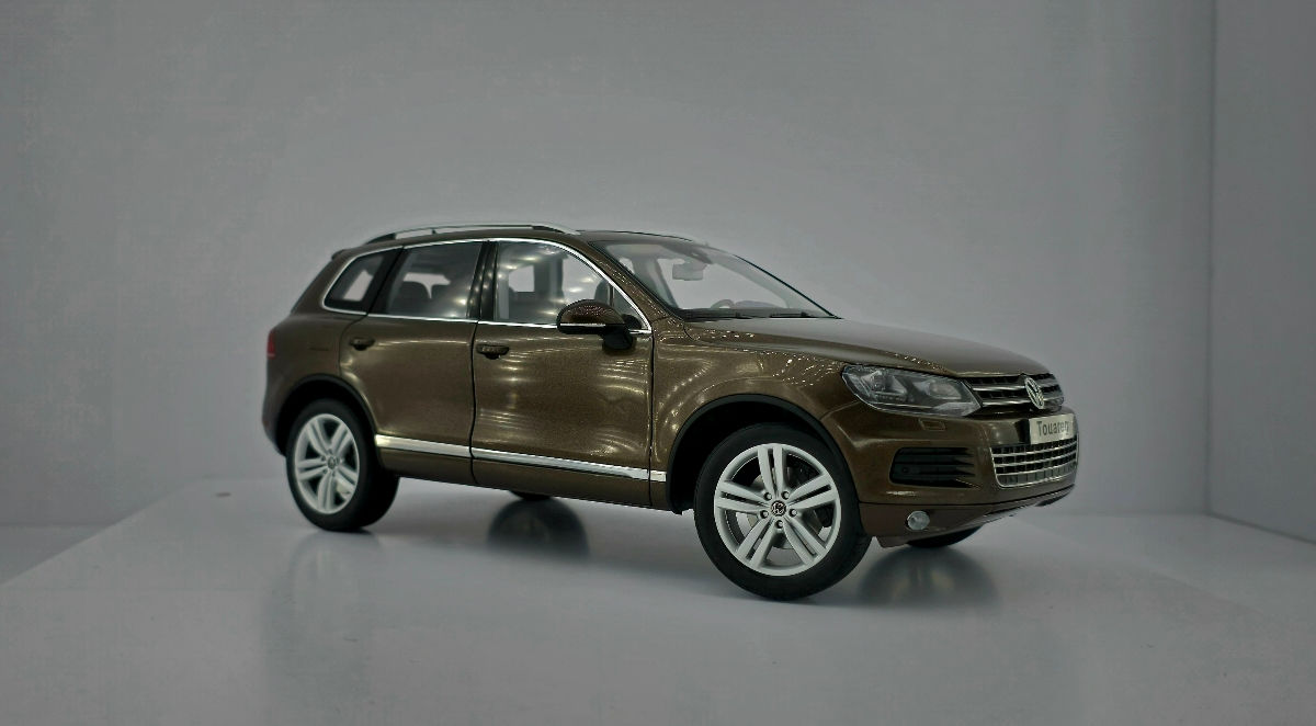 Volkswagen Touareg 1:18 foto 1