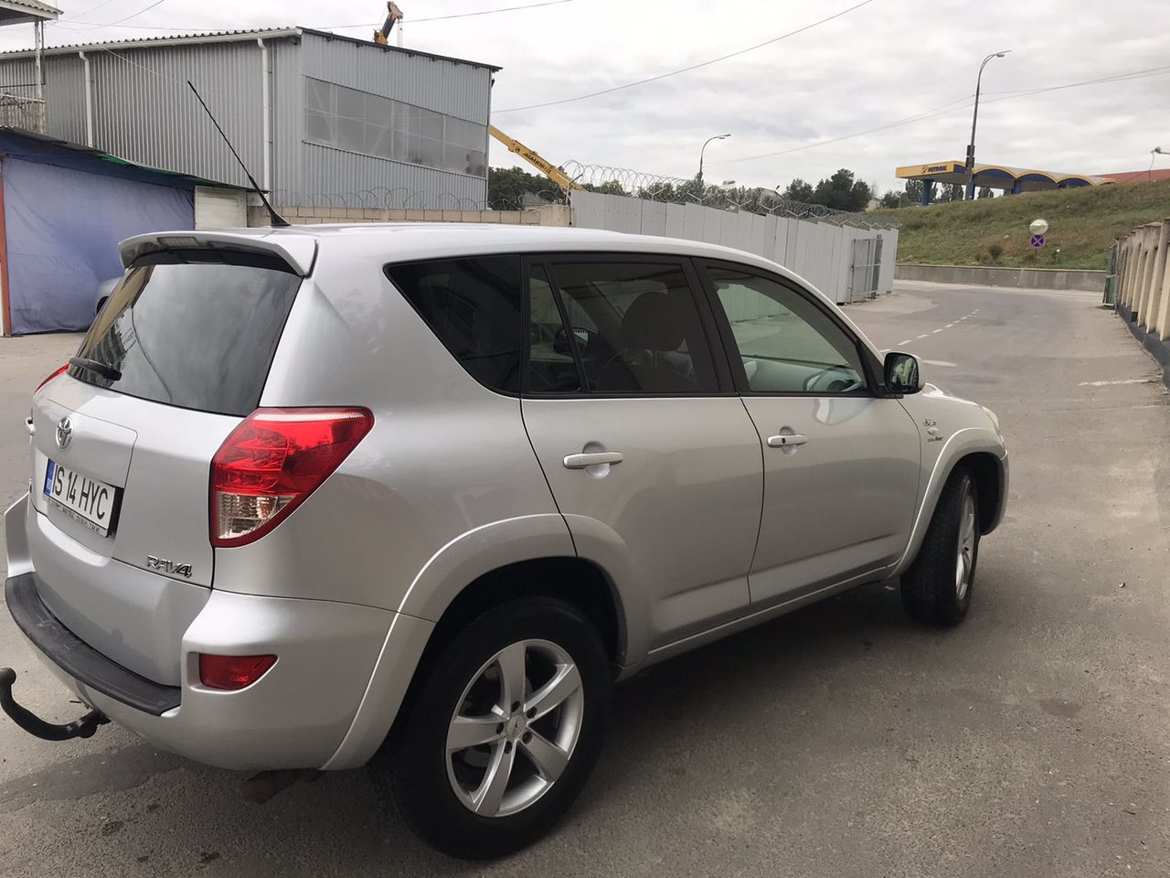 Toyota Rav 4 foto 1