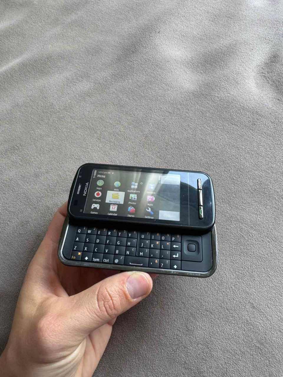 Nokia C6 foto 0