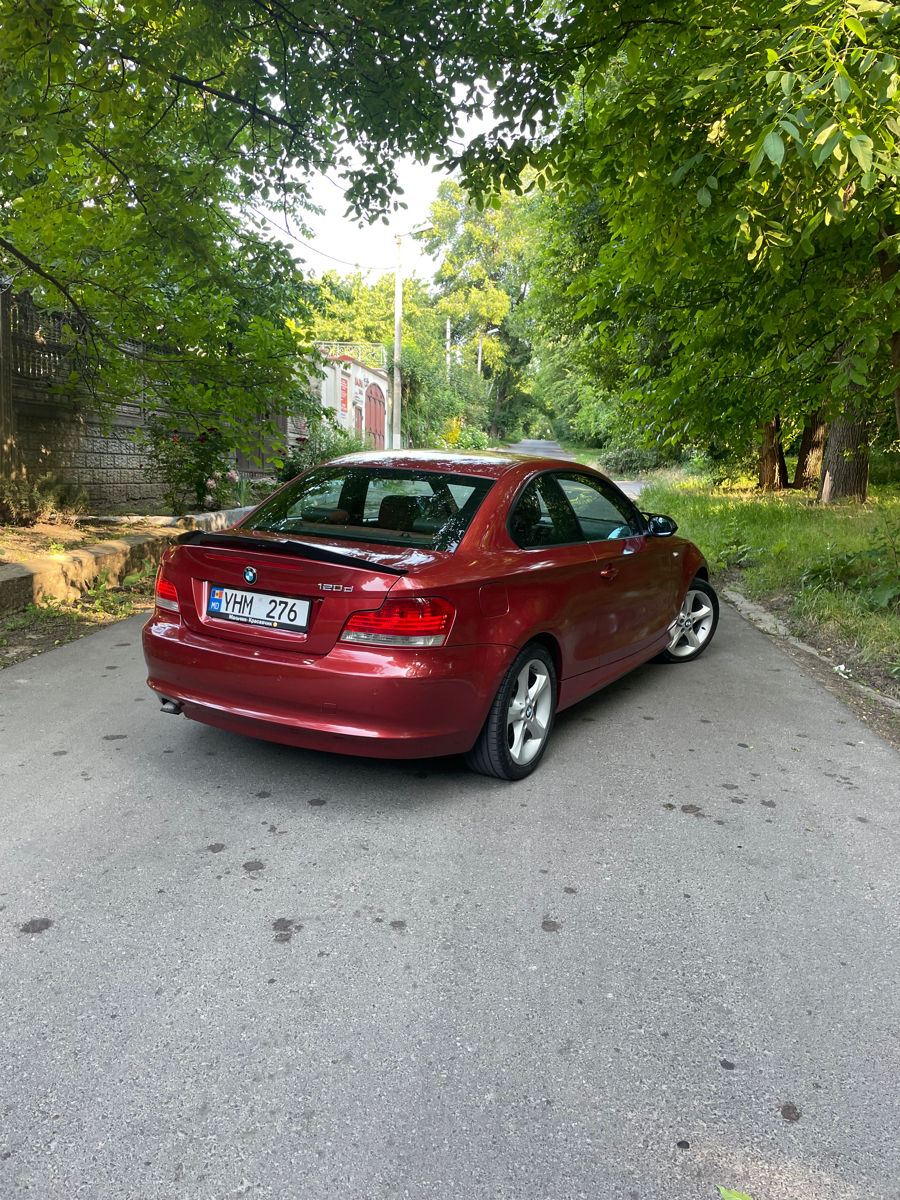 BMW 1 Series фото 2