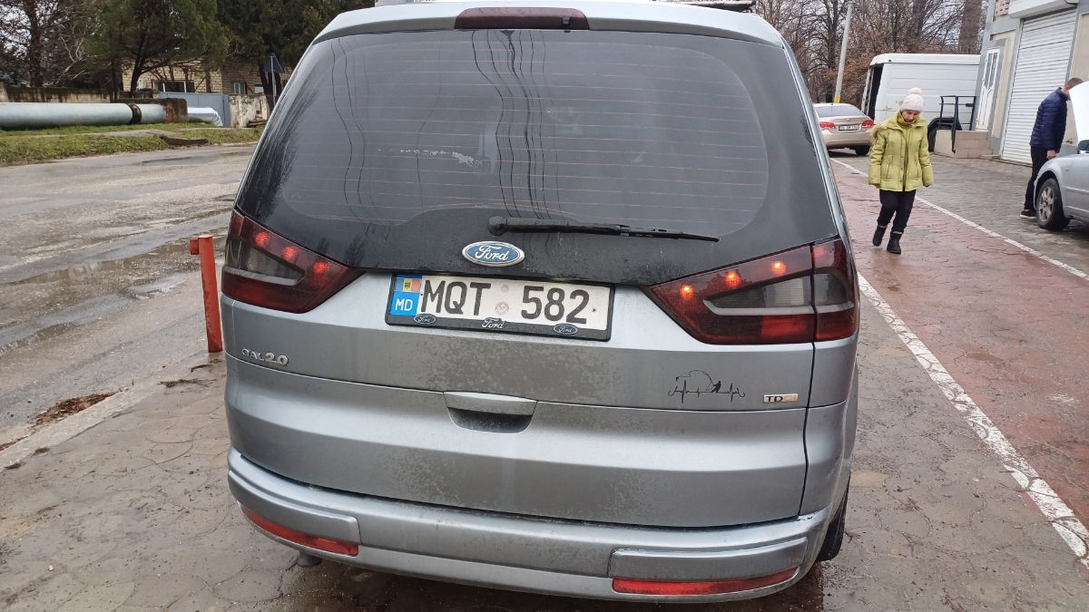 Ford Galaxy фото 3