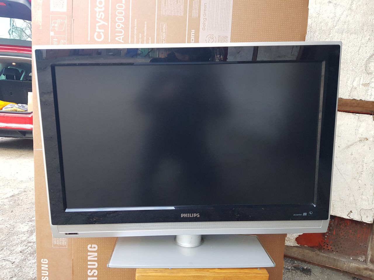 Телевизор Филипс в идеальном состоянии. HDMI , SMART TV.