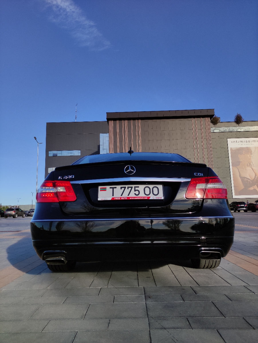 Mercedes E-Class foto 2