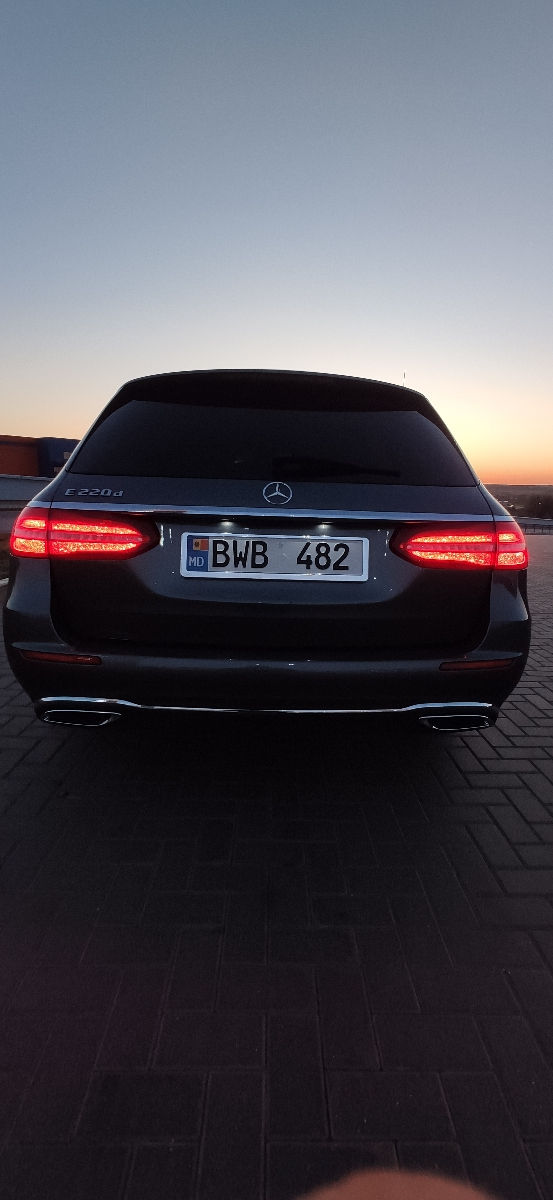 Mercedes E-Class foto 1
