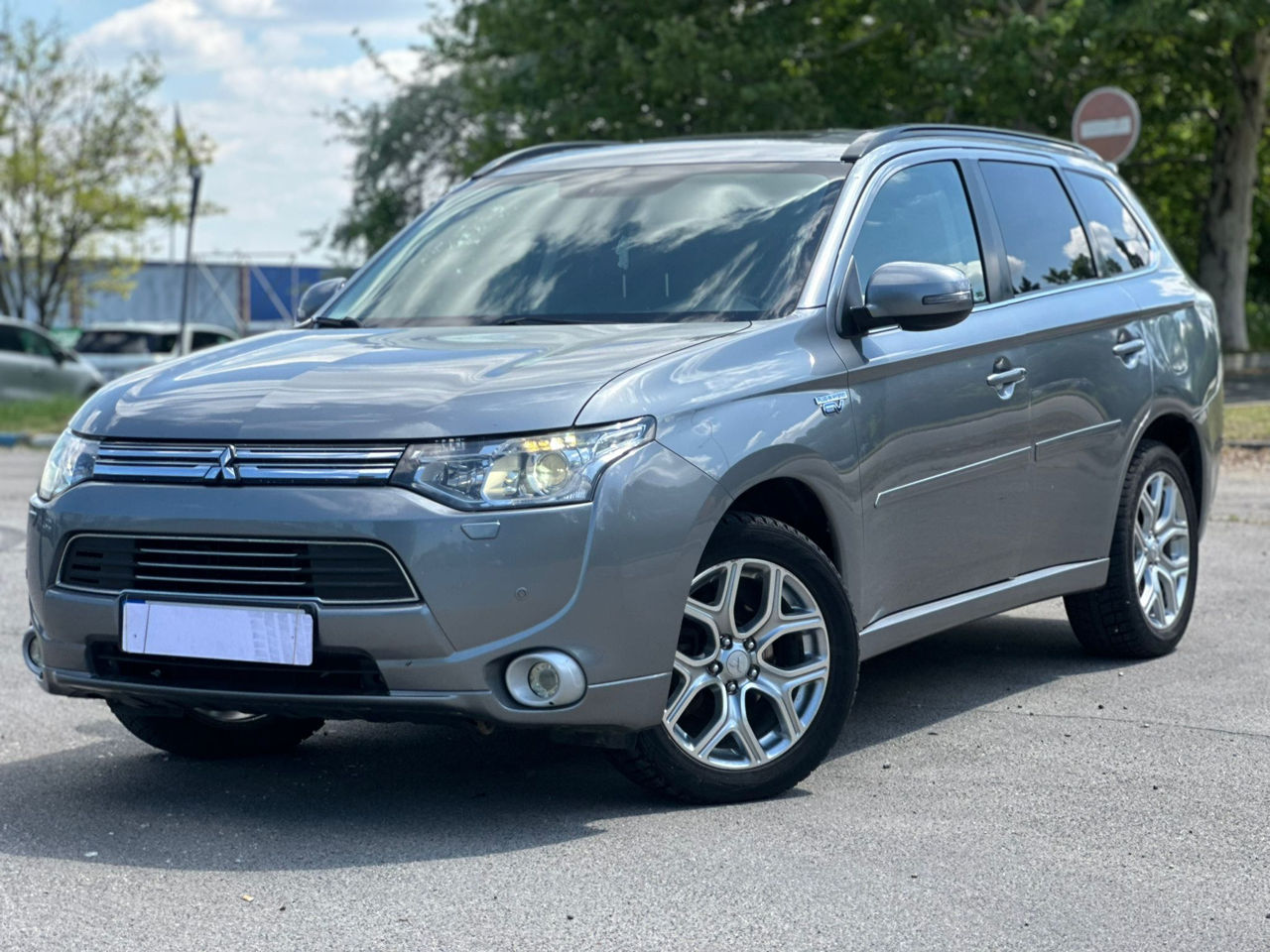 Mitsubishi Outlander an. 2013