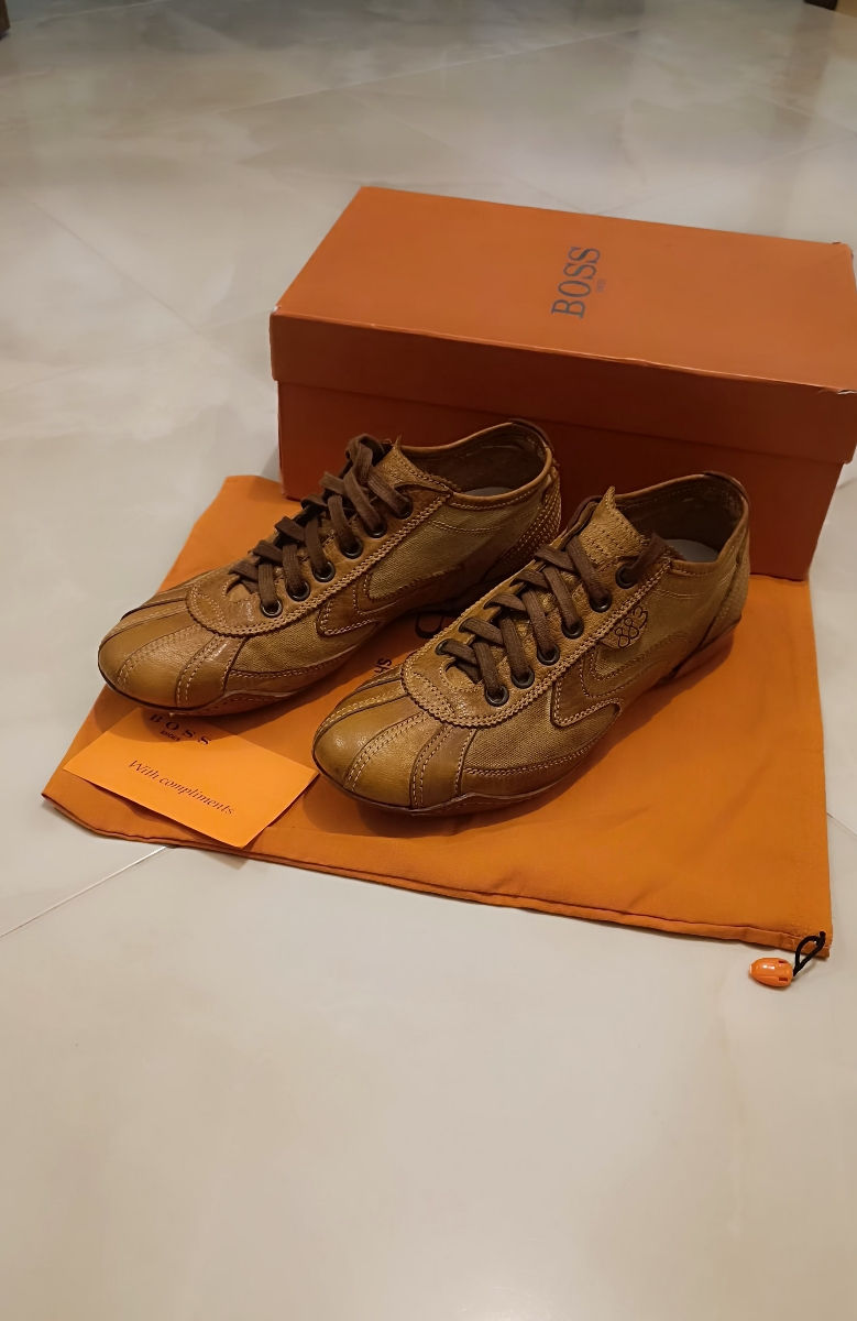 Pantofi Hugo Boss, m.40-41, noi, piele naturală 
 foto 3