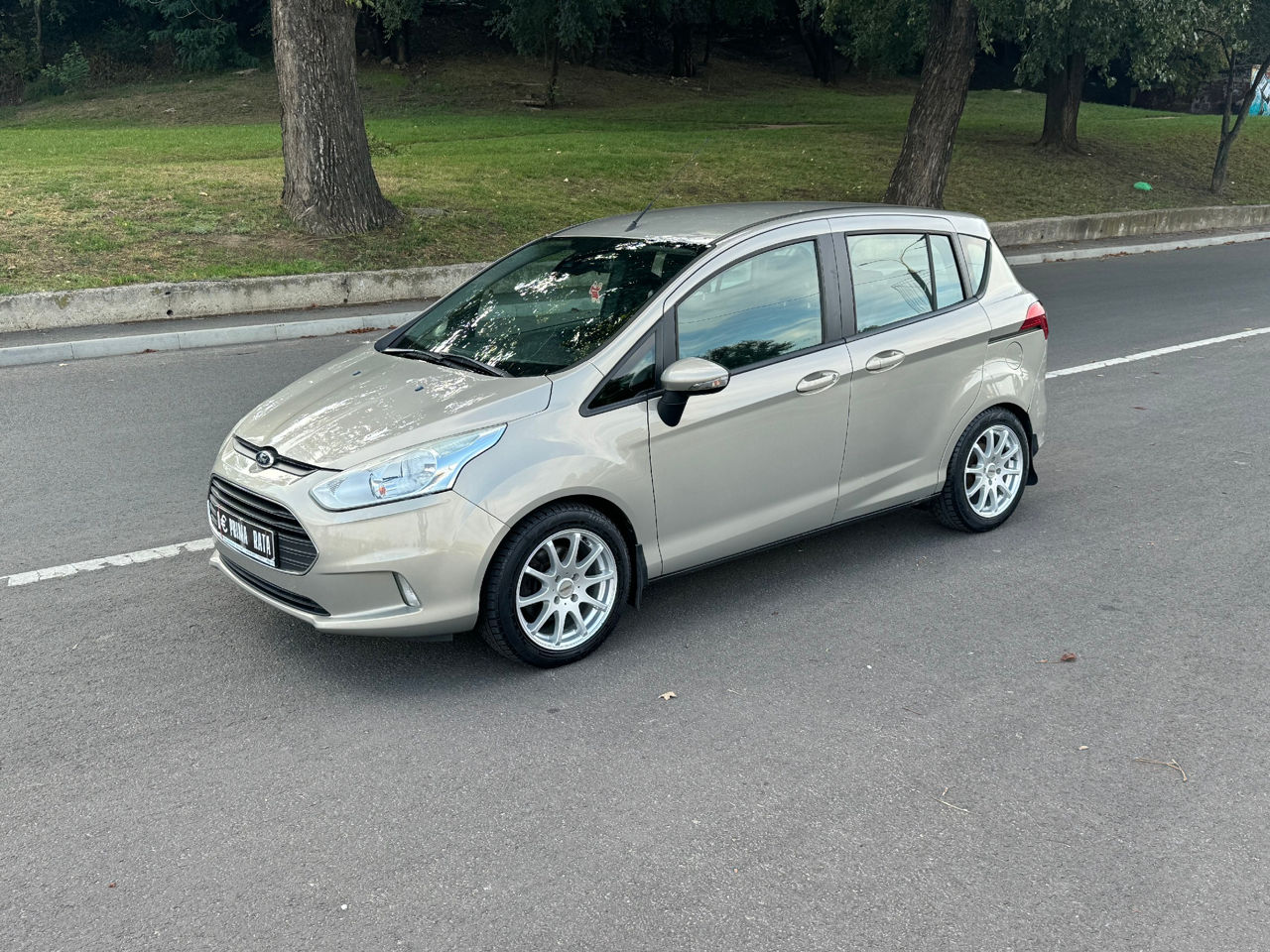 Ford B-Max foto 0