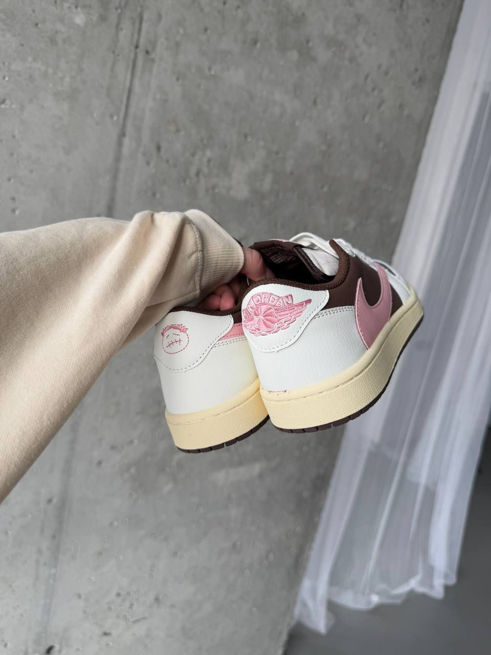 Nike Air Jordan 1 Low Dark Pony / Pink Oxford x Travis Scott фото 6