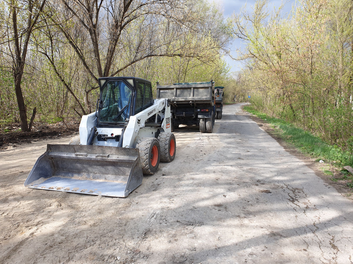 Bobcat kamaz demolarea si evacuare buldoexcavator ,вывоз стороительного мусора. foto 6