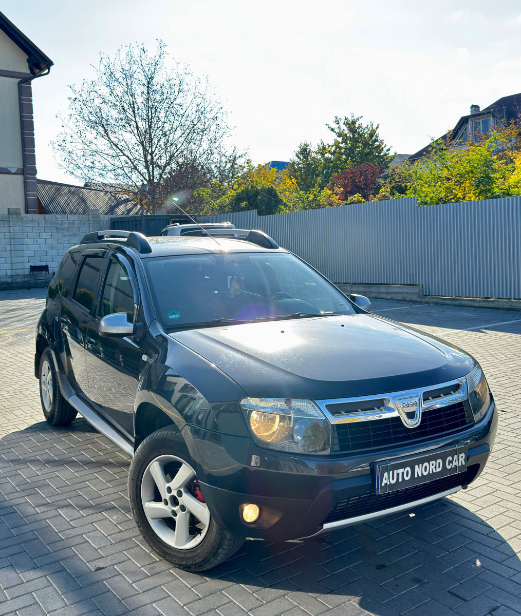 Dacia Duster фото 1