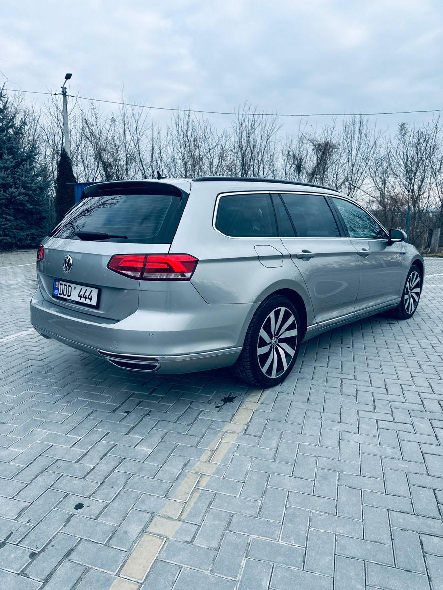 Volkswagen Passat foto 3