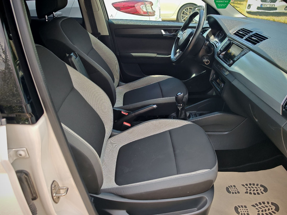 Skoda Fabia фото 5