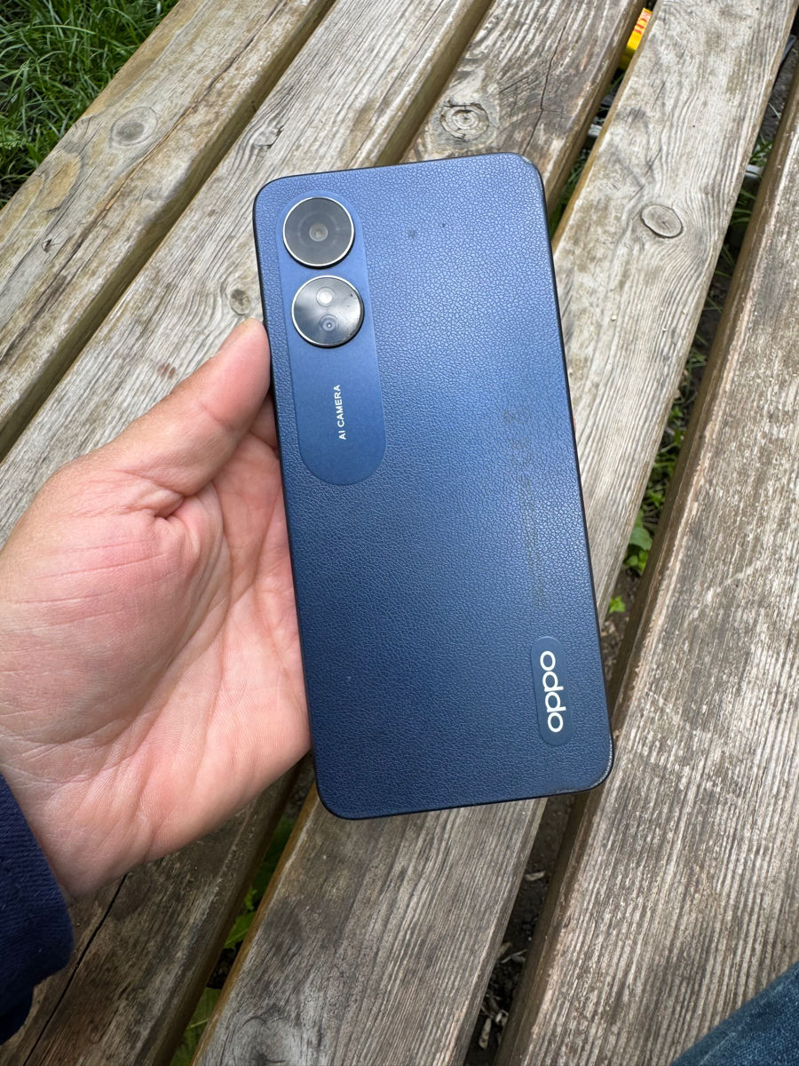 Vând telefon mobil OPPO A17 4 RAM 64GB memorie (CPH2477) фото 1