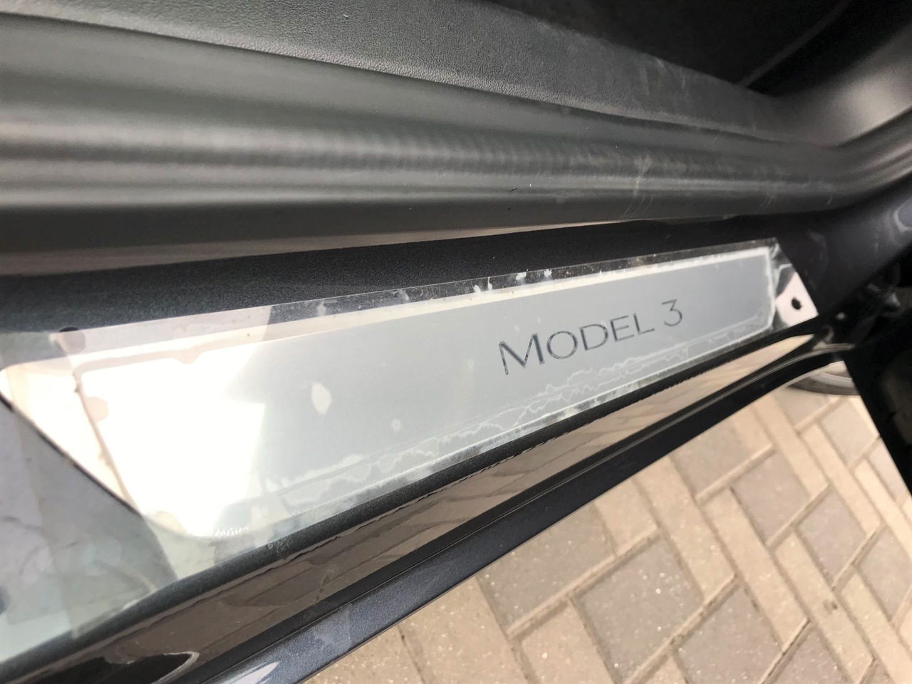 Tesla Model 3 foto 14