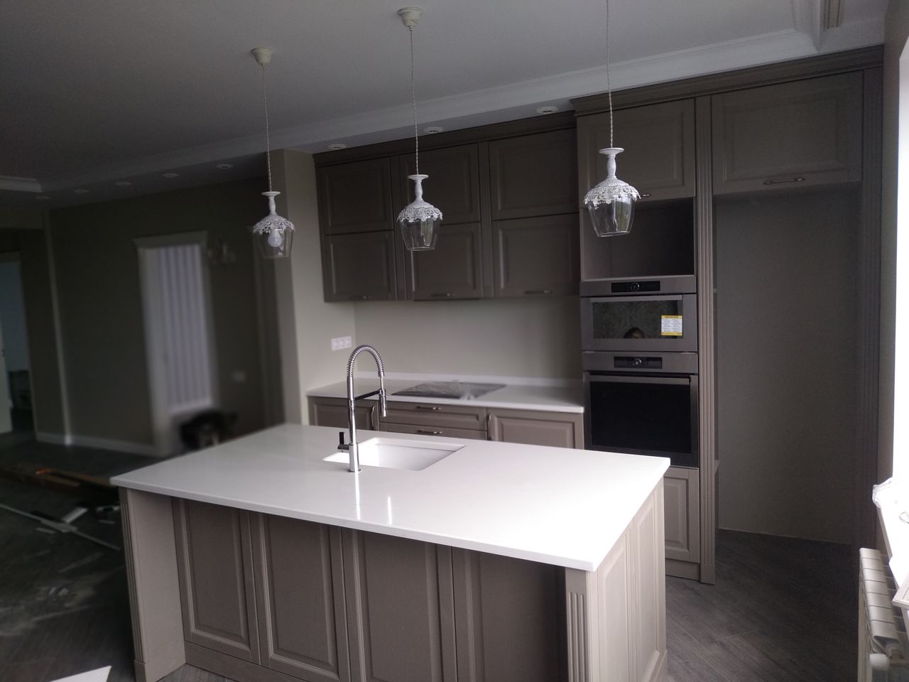 Кухонные столешницы из кварца, гранита, мрамора