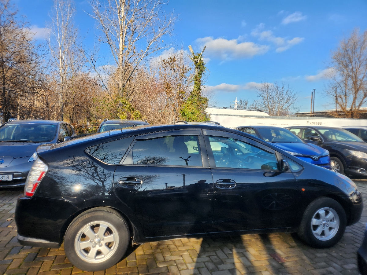 Toyota Prius foto 1