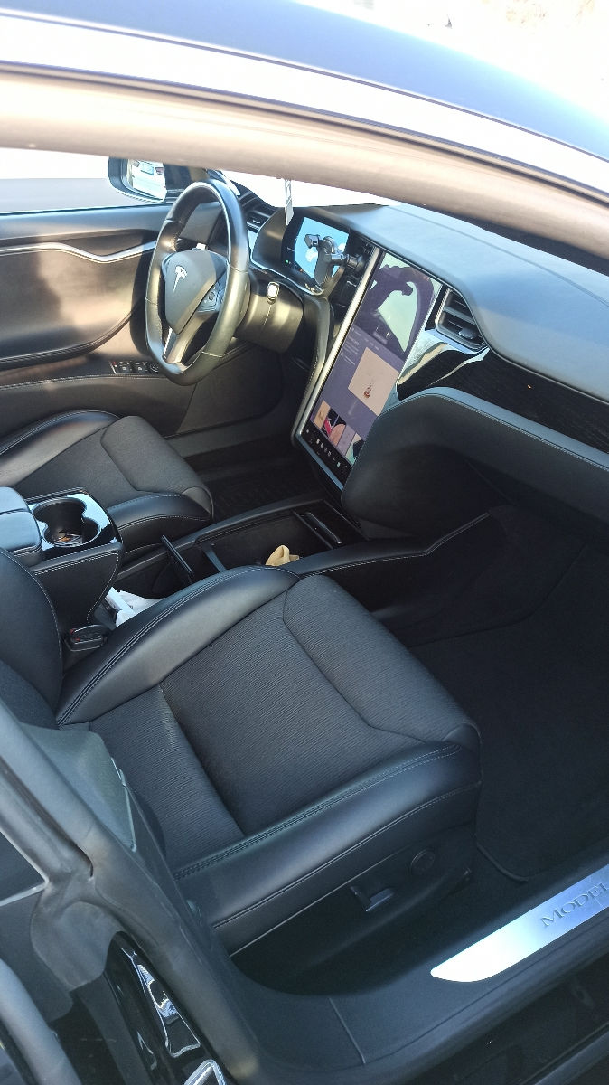 Tesla Model S foto 3