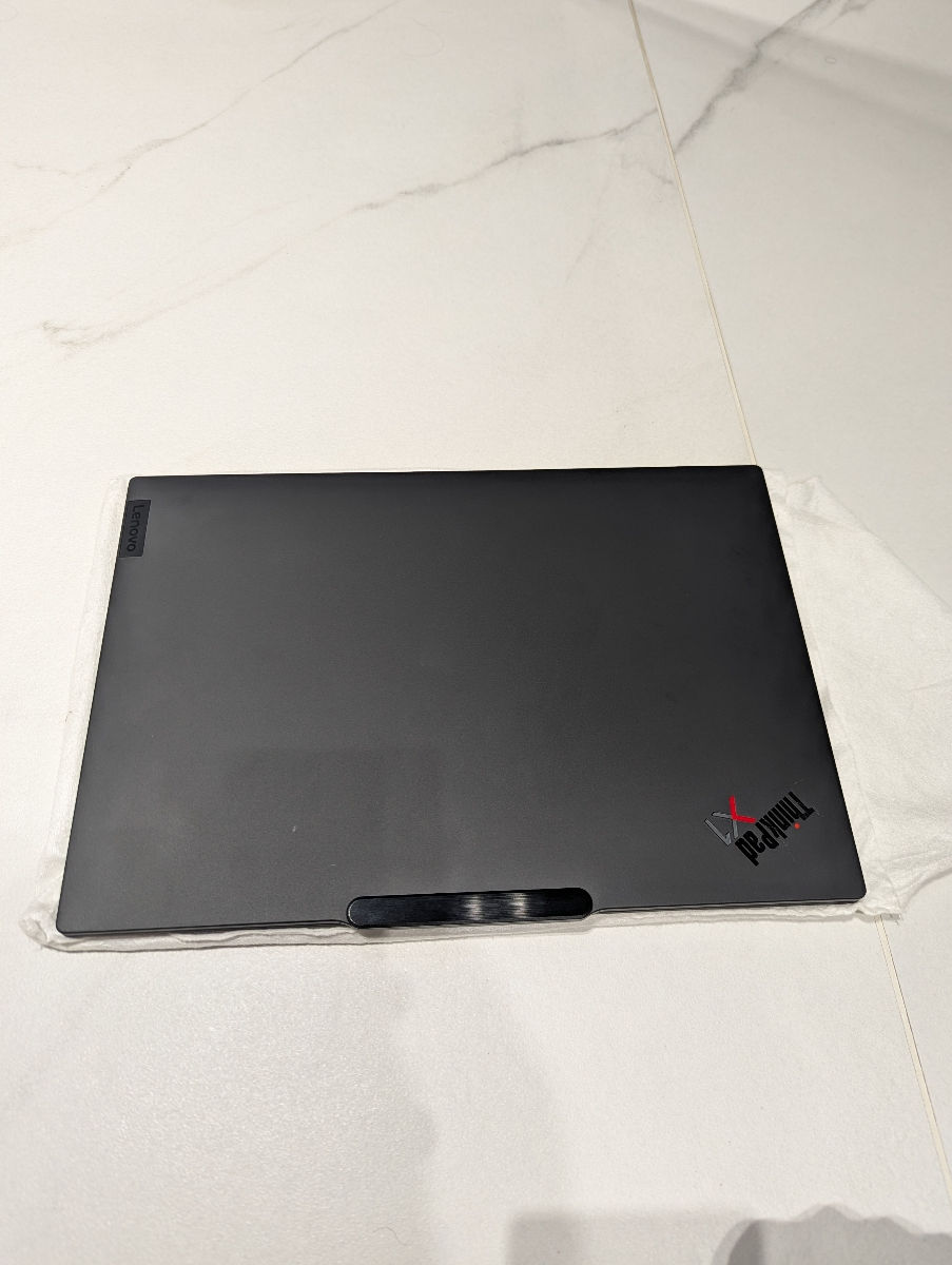Lenovo X1 Carbon Gen 13