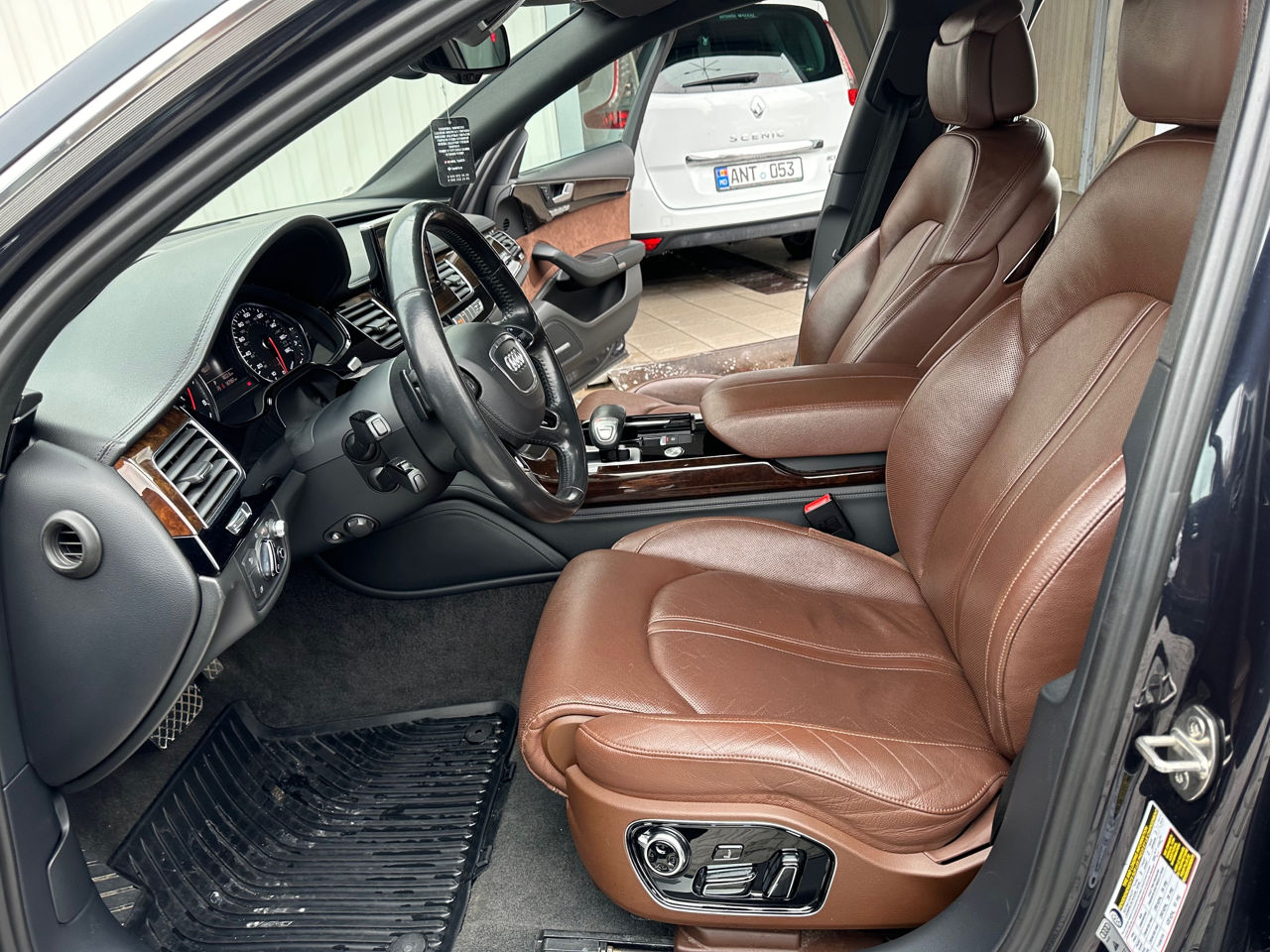 Audi A8 foto 6