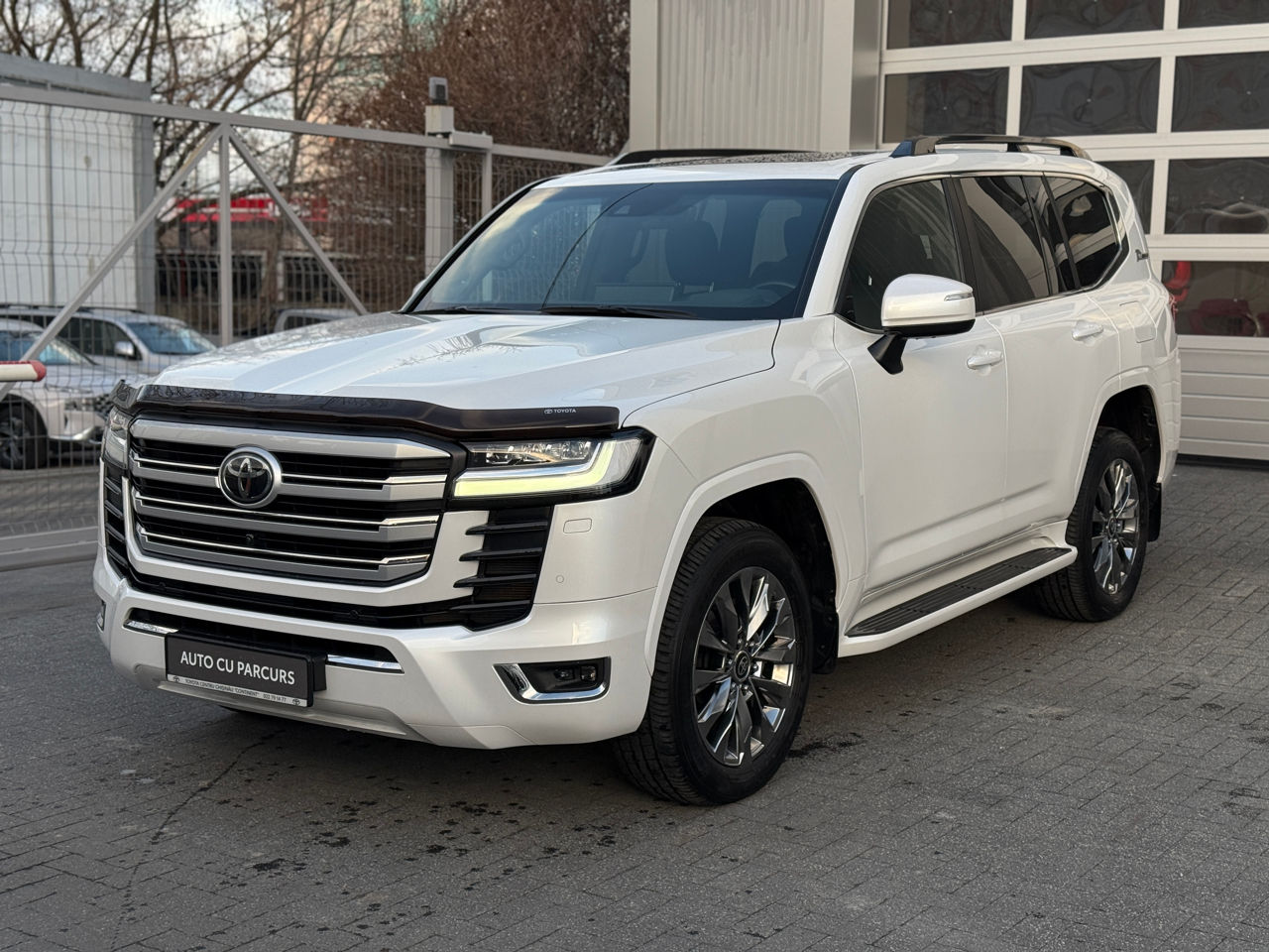 Toyota Land Cruiser фото 0