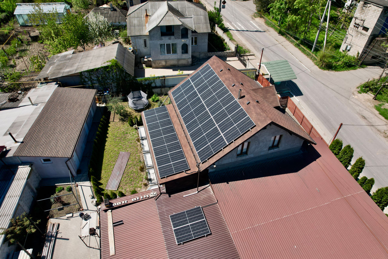 Instalarea panourilor solare. Importator direct panouri si accesorii foto 0