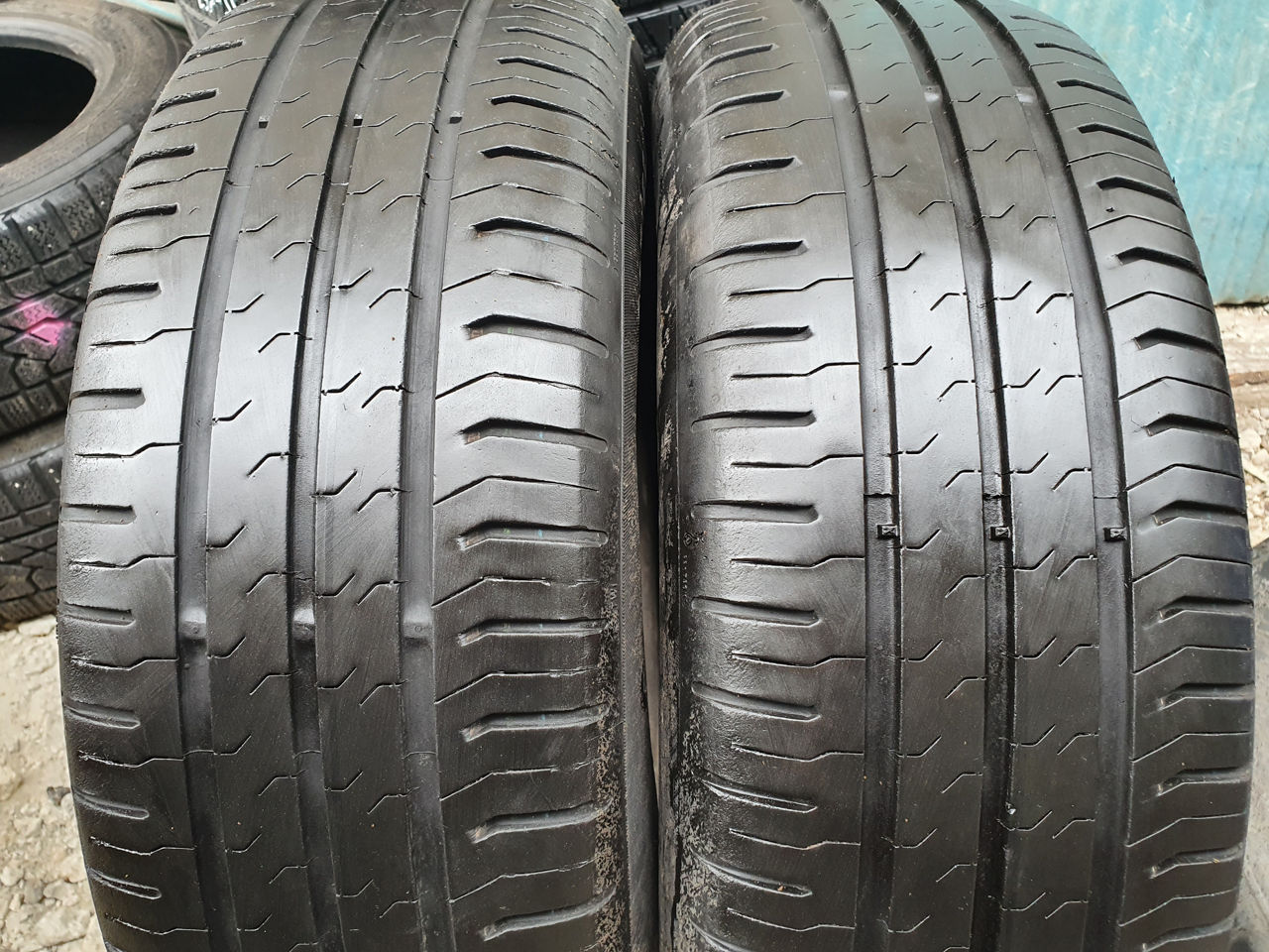 195/65/ R15- Continental.