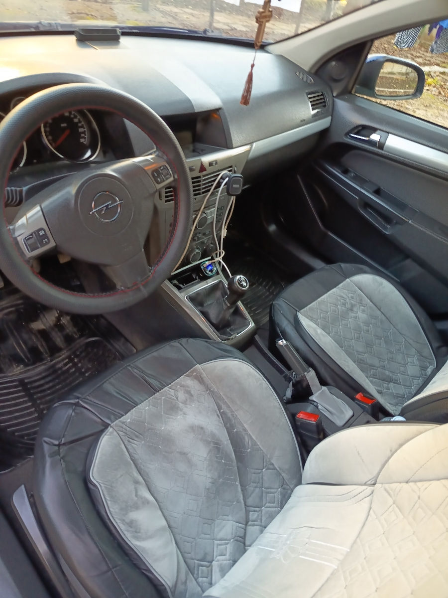 Opel Astra an. 2005 cu rulaj 340000 km, Benzină, 3450
