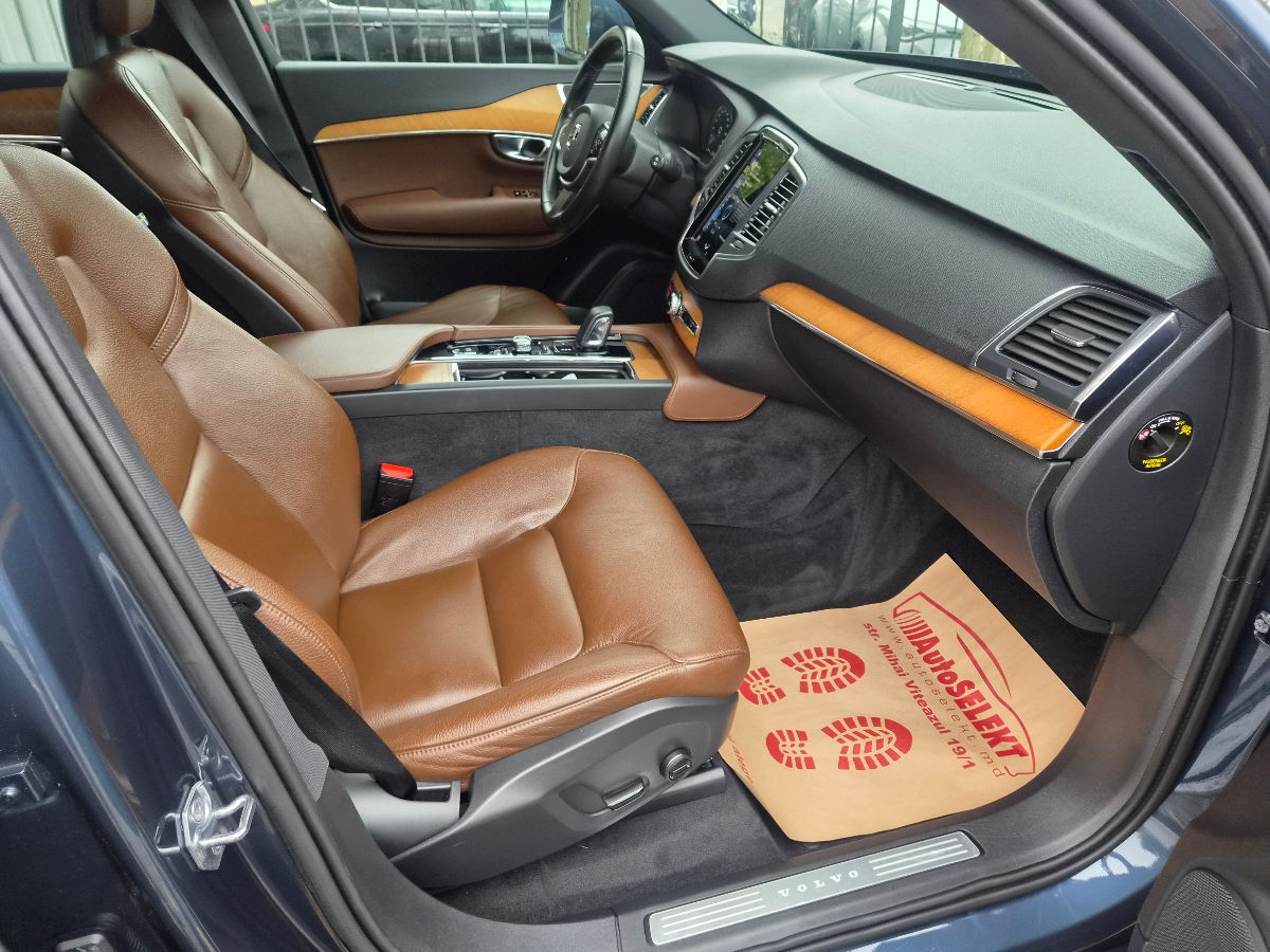 Volvo XC90 2020 photo 10