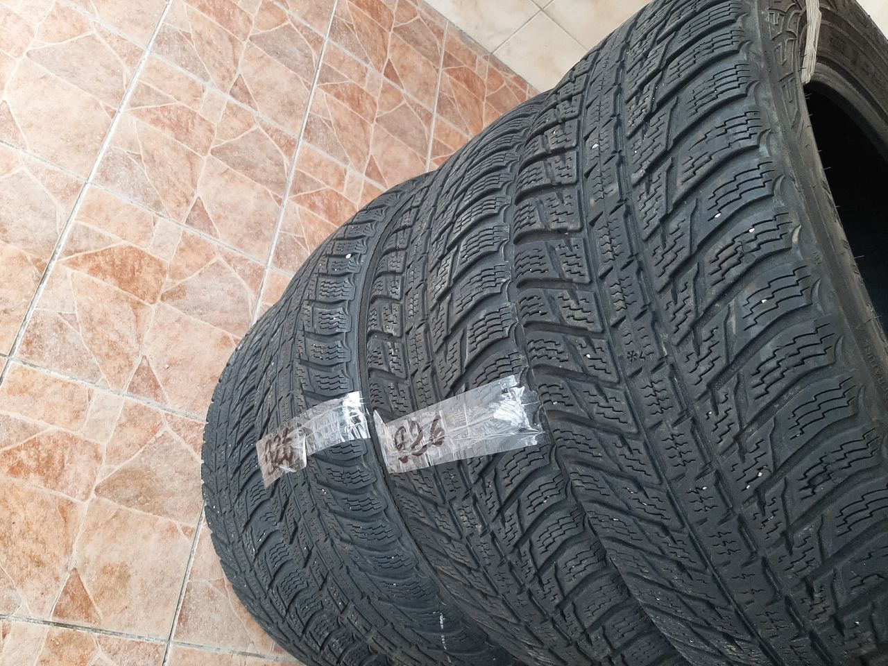 Nokian 225/60 R17 4 buc.