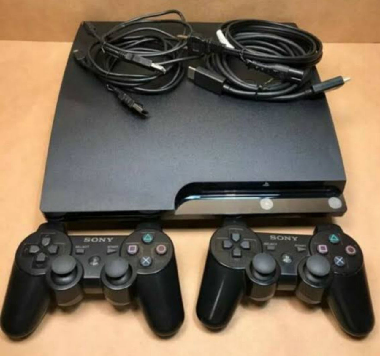 Sony PlayStation 3 Slim с объёмом памяти 1000 GB. Установлено 170 ИГР