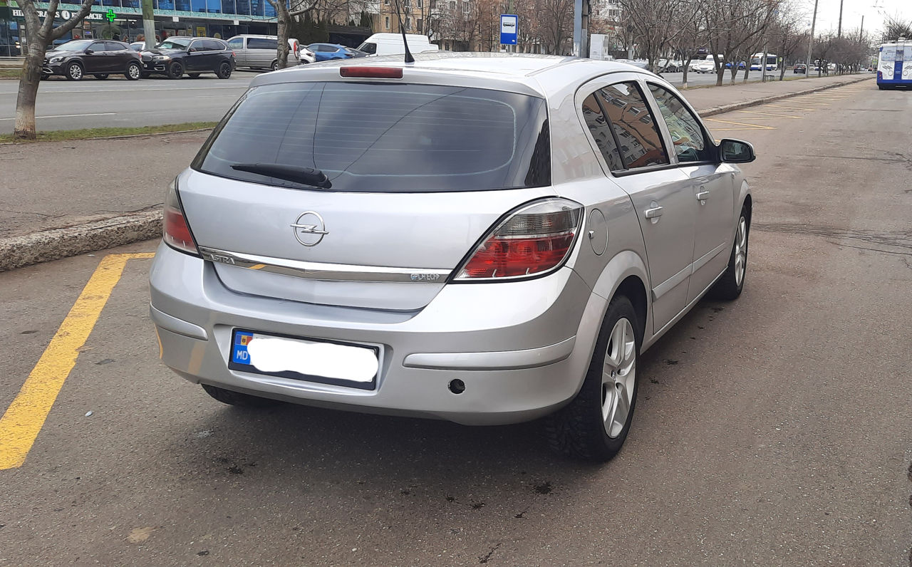 Opel Astra фото 4