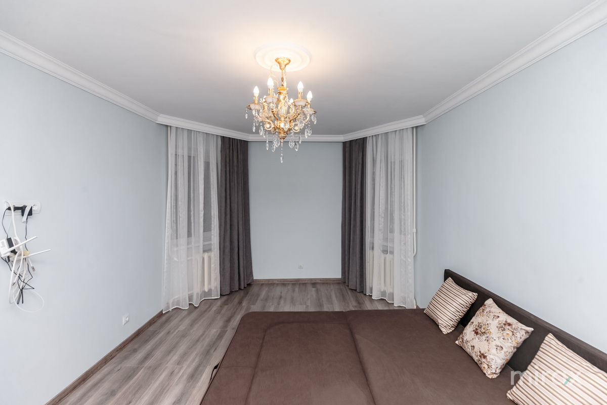 Apartament cu 4 camere, 91 m², Centru, Chișinău foto 3