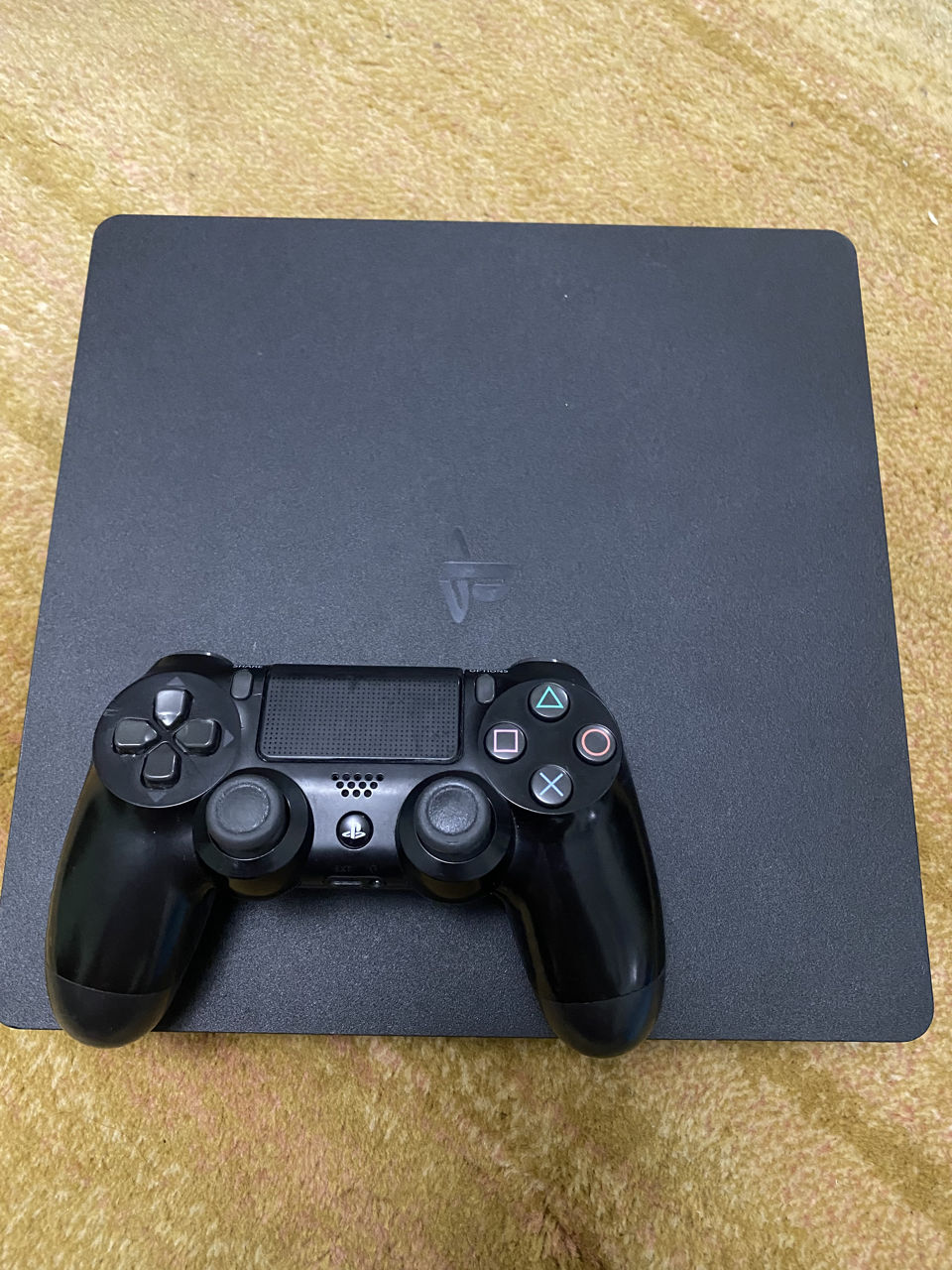 PLAYSTATION 4 SLIM ( 1 TB )