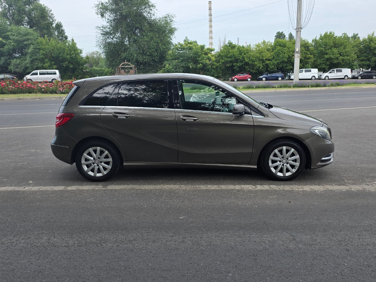 Mercedes B-Class foto 3