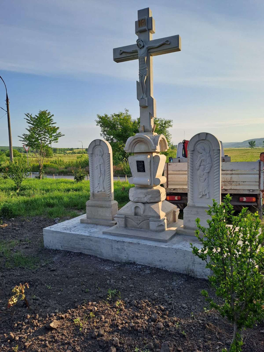 Rastigniri, monumente, lucrari din piatra de Cosauti foto 6