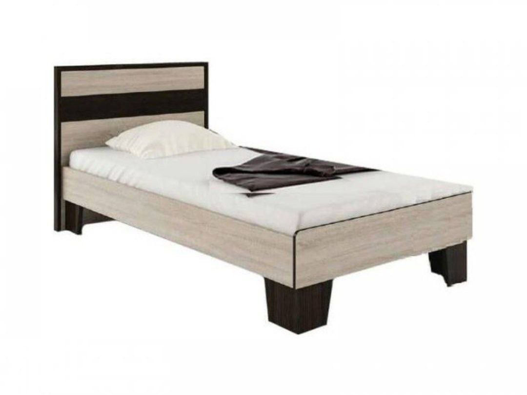 Кровать двуспальная с прикроватными тумбочками