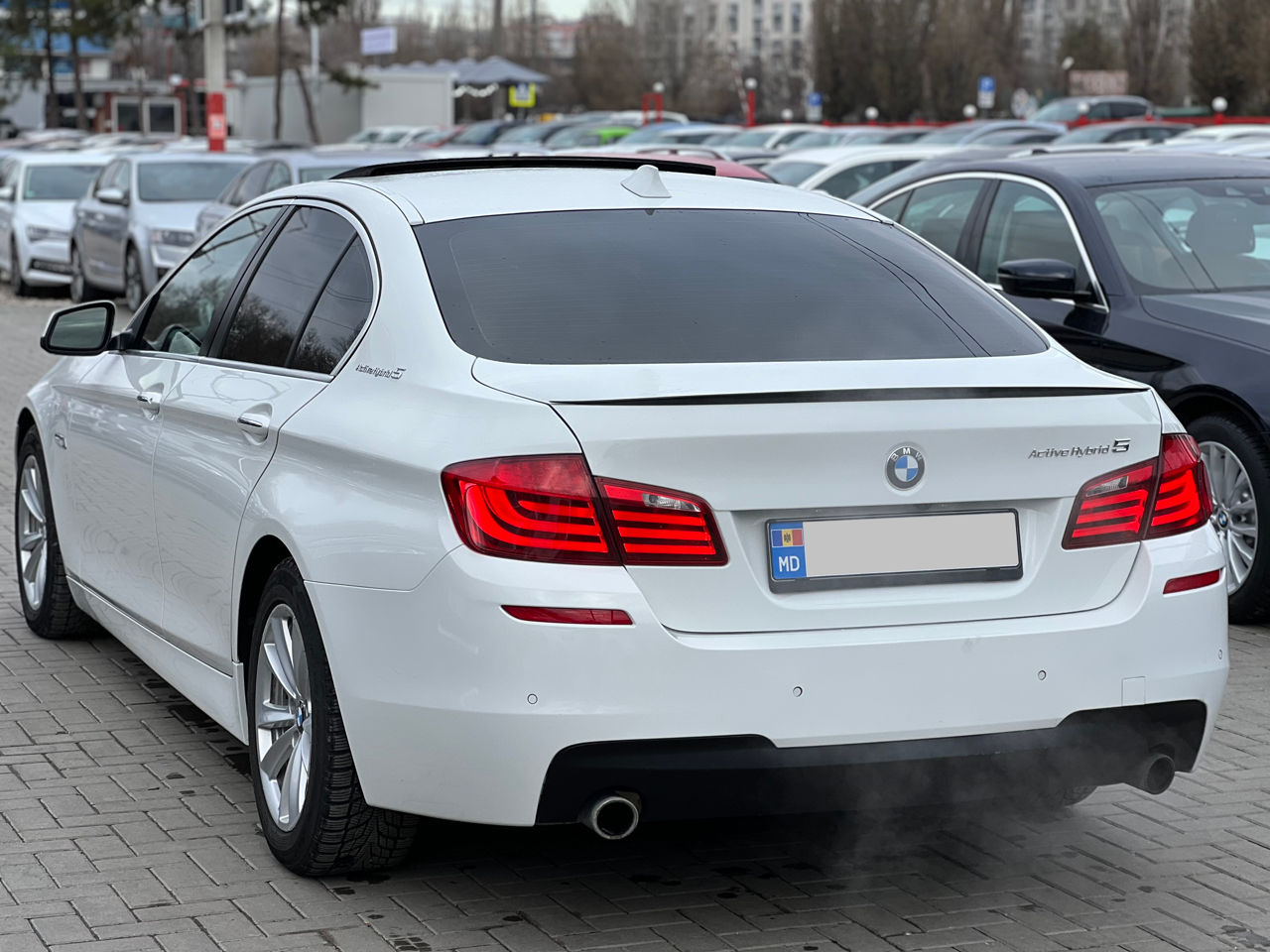 BMW 5 Series foto 2