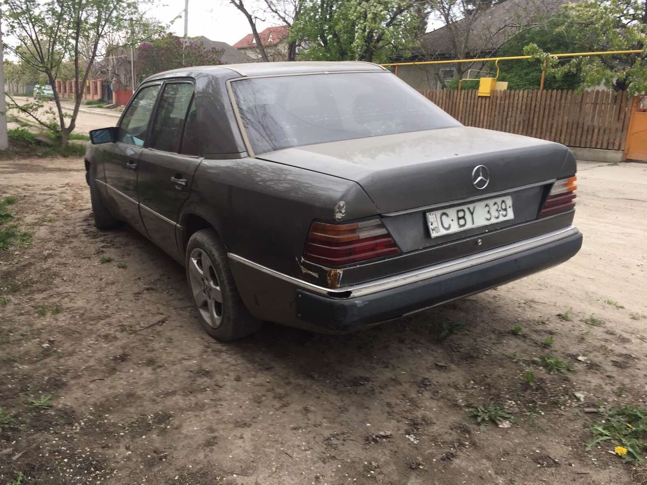 Жабо мерседес w124